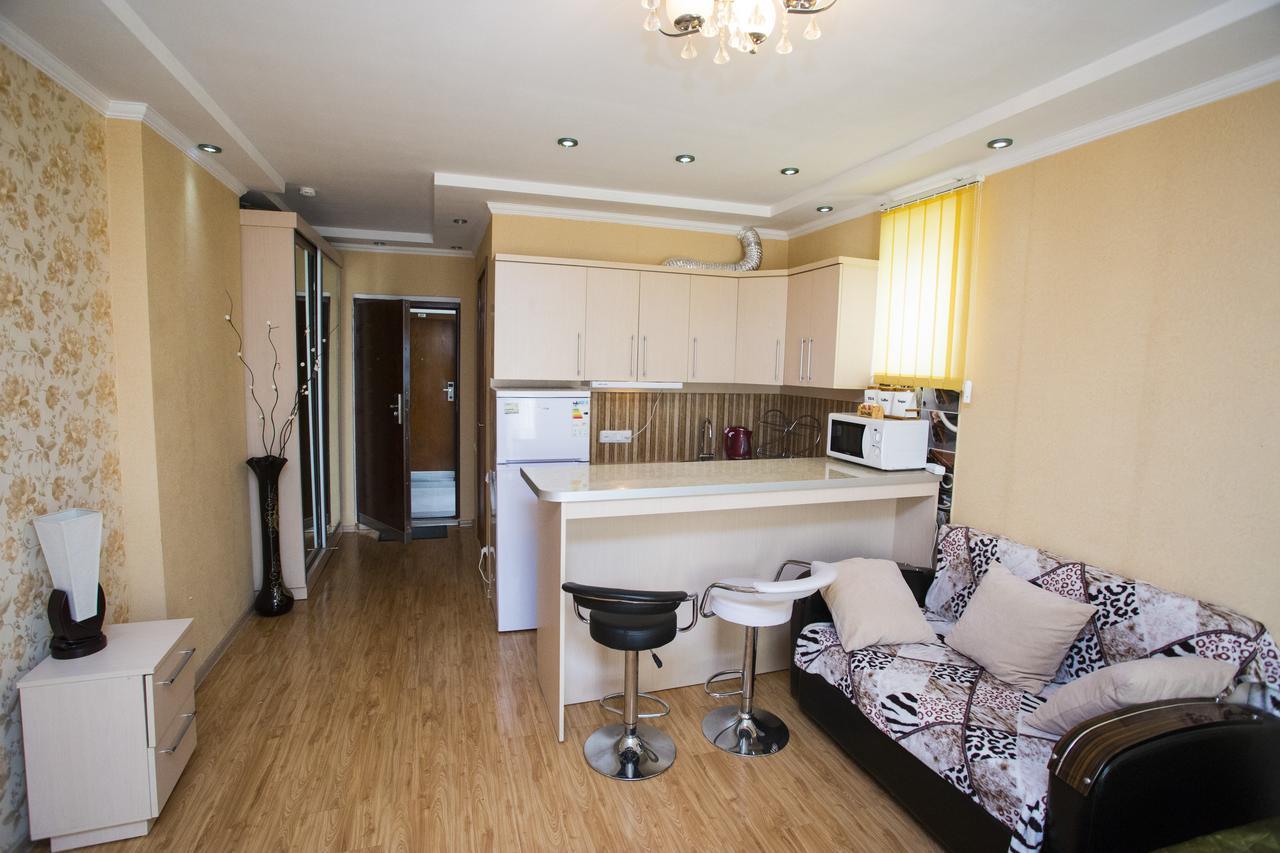 Apartment On Sherif Khimshiashvili Street 15B Batum Dış mekan fotoğraf